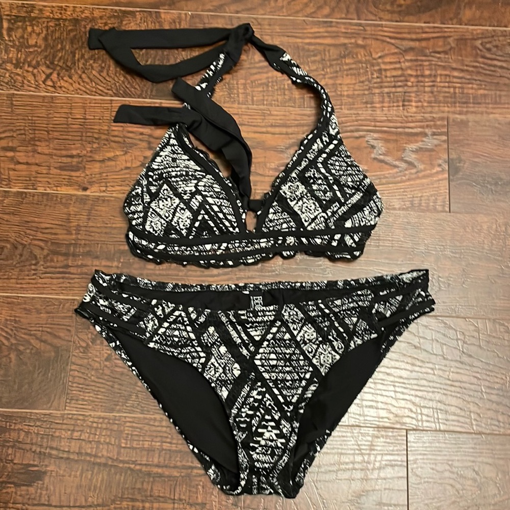 Bikini - BECCA